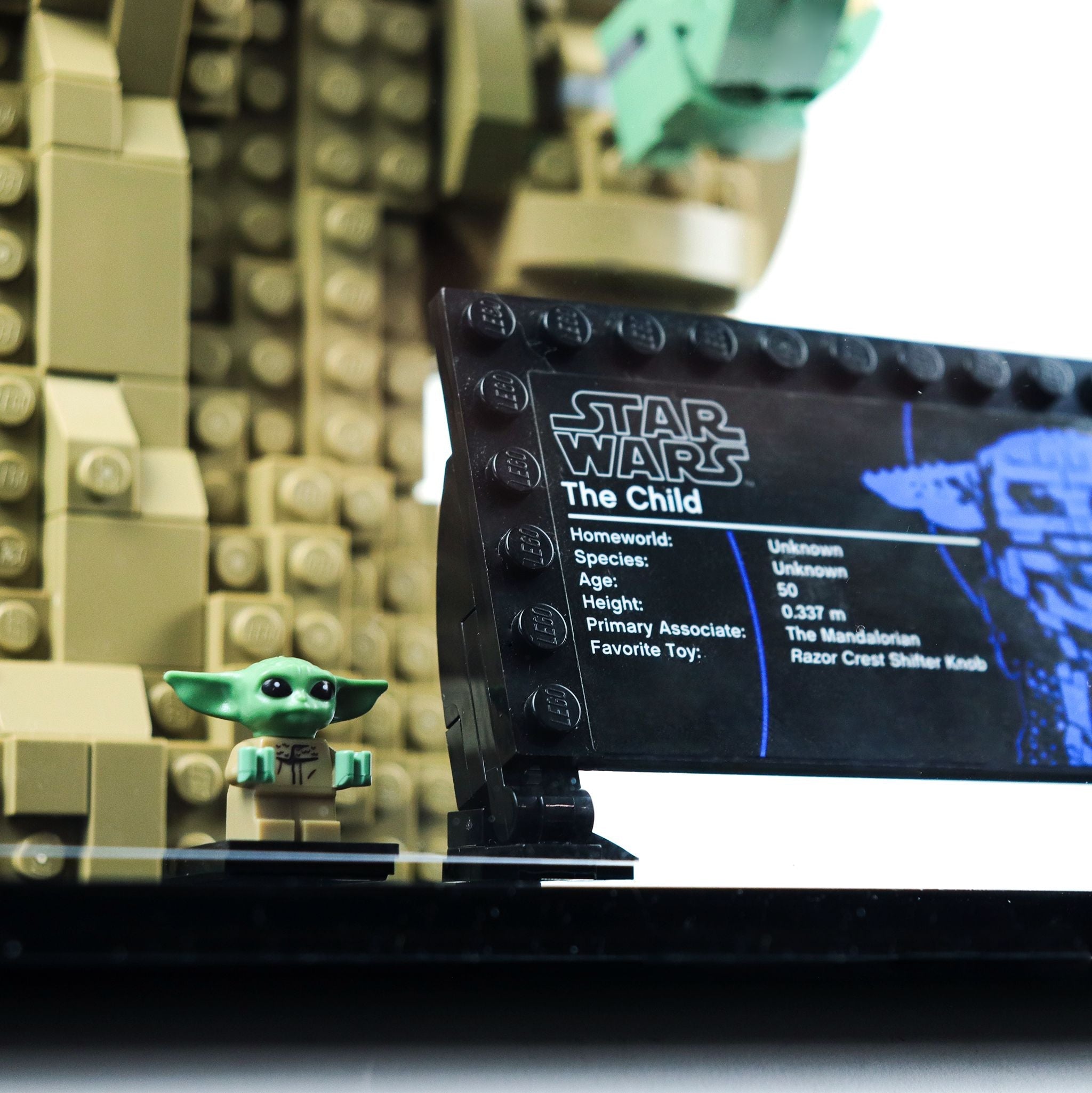 Protector para The Child (75318)-acrilico-exhibidor-caja-case-Decolecto