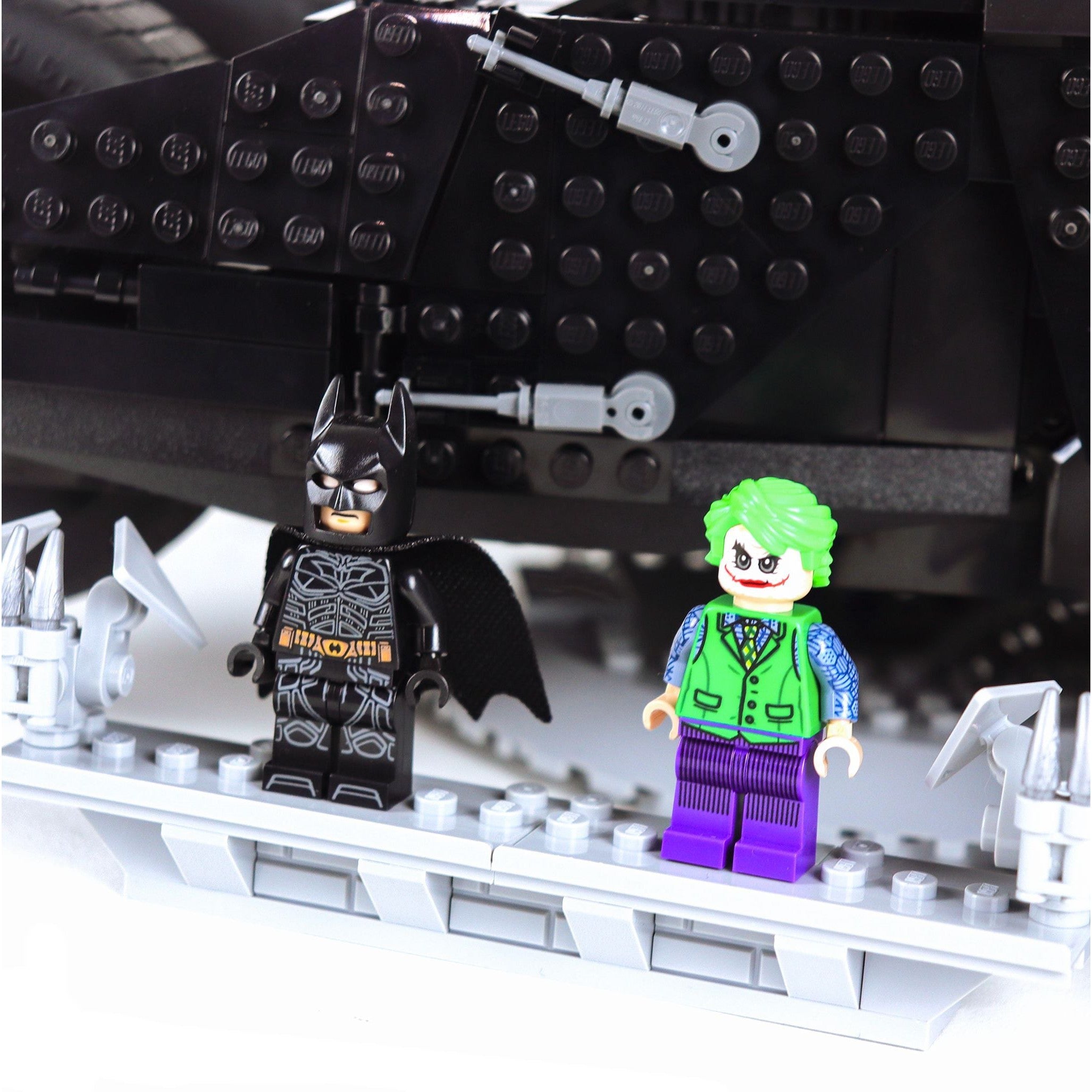 (SET SEMINUEVO) Batmobile Tumbler de LEGO® Batman™ (76240)-acrilico-exhibidor-caja-case-Decolecto